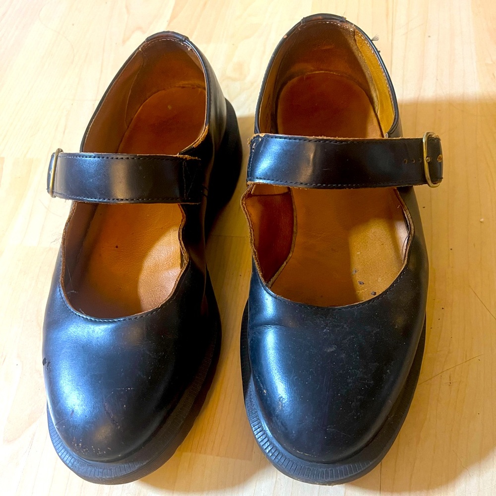 Dr. Martens black Mary Janes 6US
